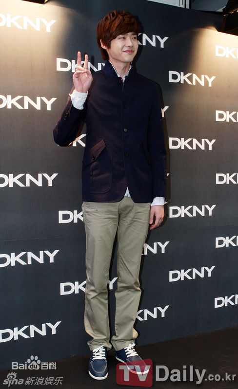 高清李钟硕(Lee Jong Suk)精彩图册