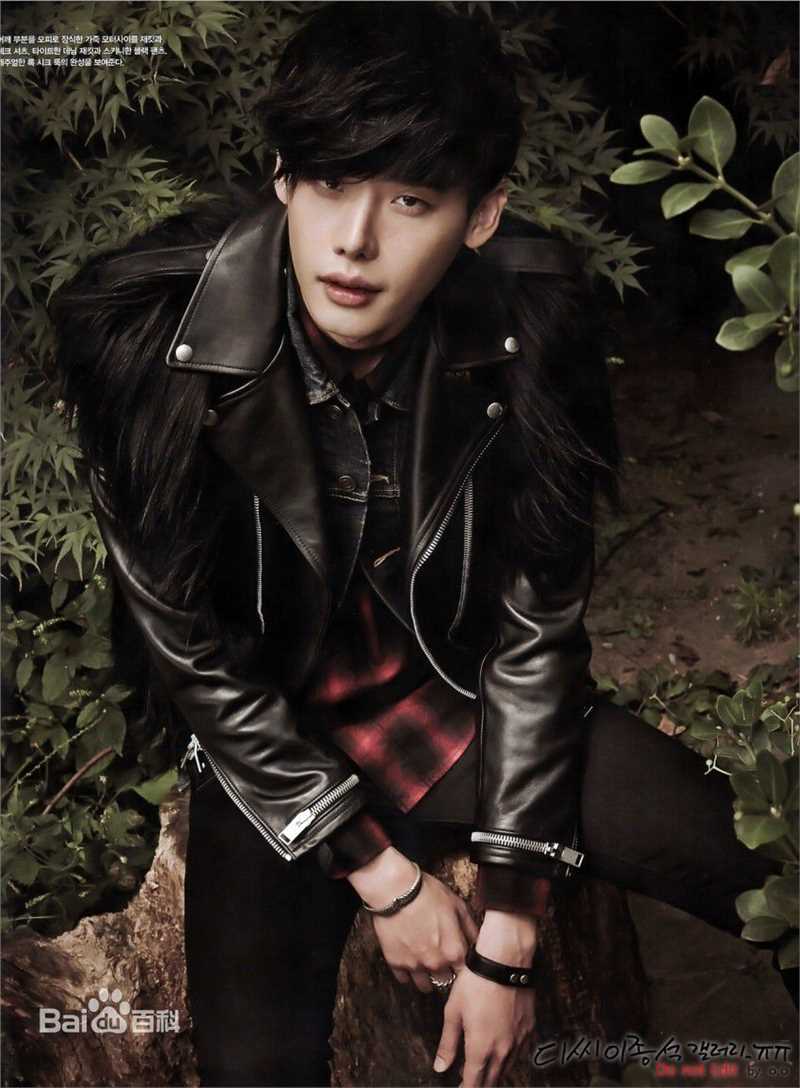 李钟硕(Lee Jong Suk)Vogue生活照