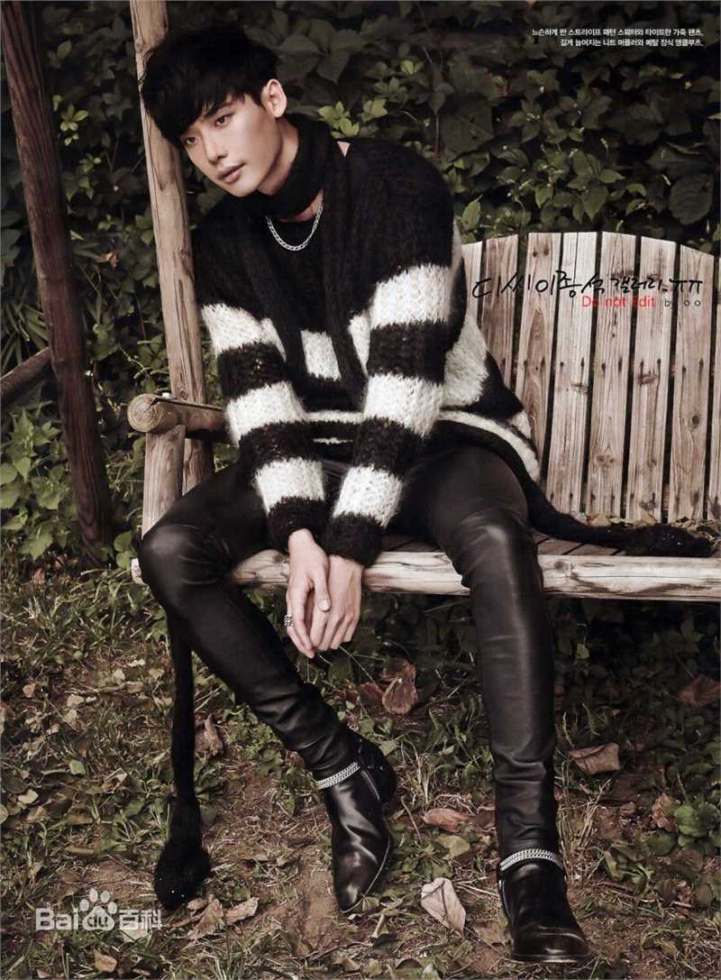 李钟硕(Lee Jong Suk)Vogue生活照