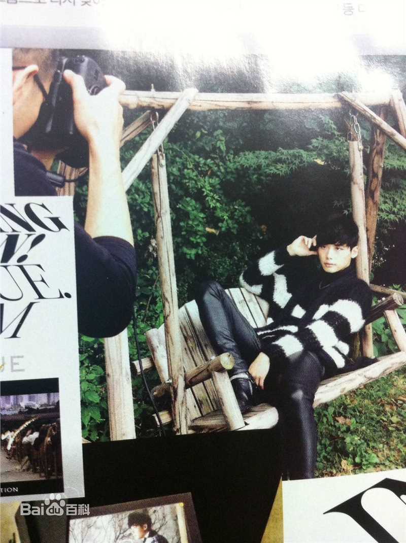 李钟硕(Lee Jong Suk)Vogue生活照