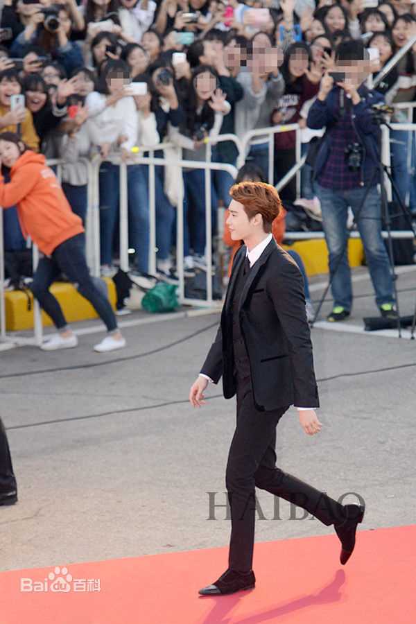 李钟硕(Lee Jong Suk)20151009 KoreaDramaFestival出席及获奖图册