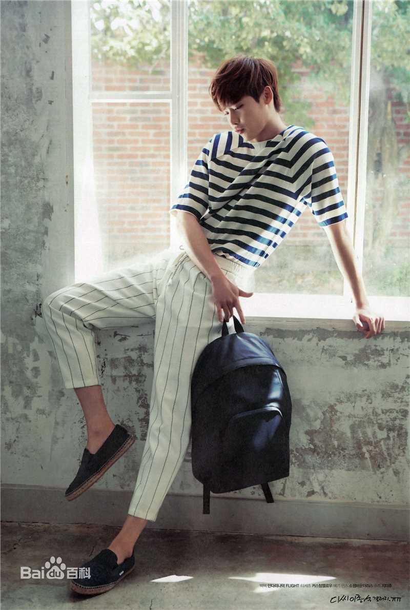 李钟硕(Lee Jong Suk)Star1生活照相册