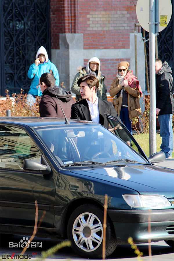 李钟硕(Lee Jong Suk)2014 SDoctor异乡人-饰演朴勋性感图片图集