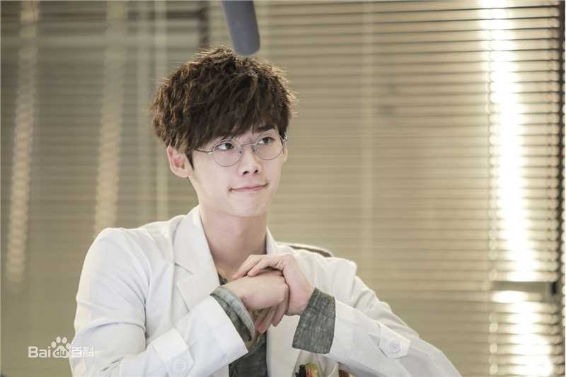 李钟硕(Lee Jong Suk)2014 SDoctor异乡人-饰演朴勋性感图片图集