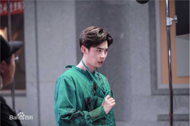 李钟硕(Lee Jong Suk)2014 SDoctor异乡人-饰演朴勋性感图片图集