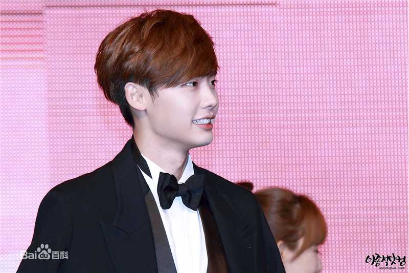 李钟硕(Lee Jong Suk)2013 大众文化艺术大赏出席及获奖壁纸壁纸