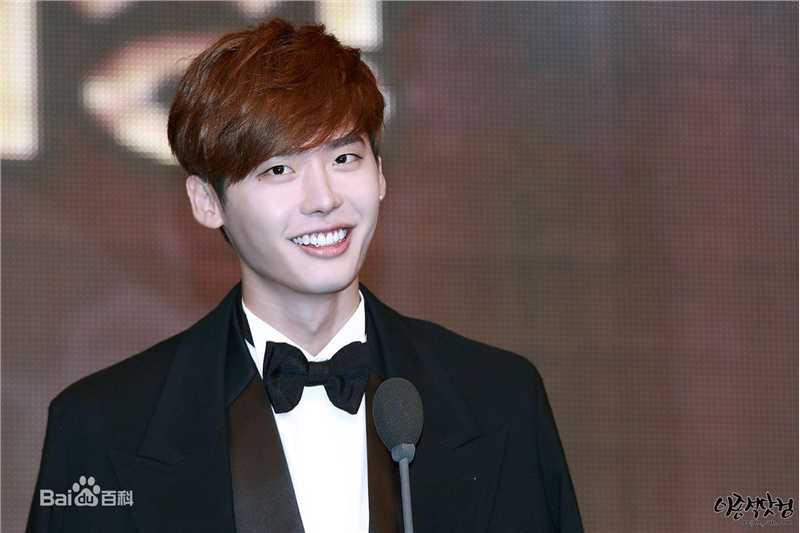 李钟硕(Lee Jong Suk)2013 大众文化艺术大赏出席及获奖壁纸壁纸