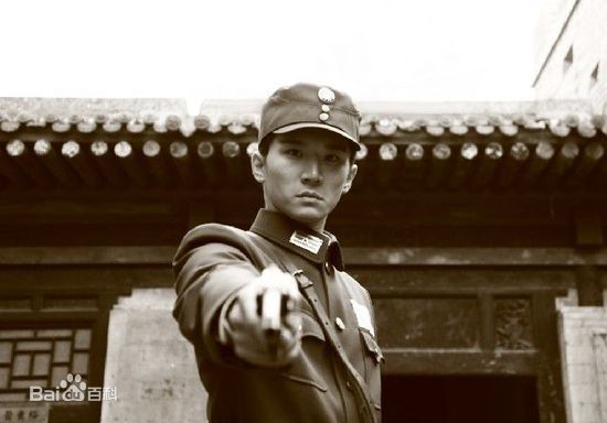 曾虹畅饰演“余定邦”素颜照相册