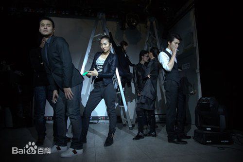 最优质曾虹畅生活照