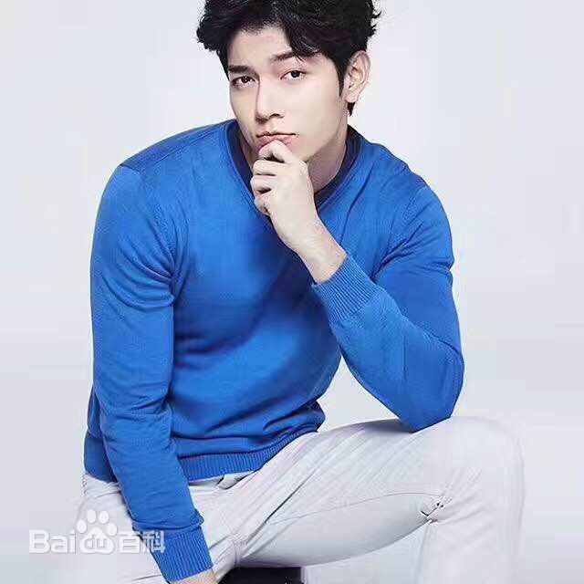 英迪帕·塔尼(Itthipat Thanit、 )最优质杂志及硬照相册