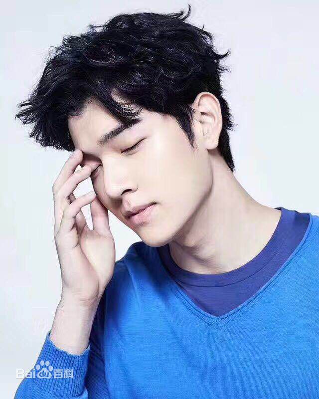 英迪帕·塔尼(Itthipat Thanit、 )最优质杂志及硬照相册