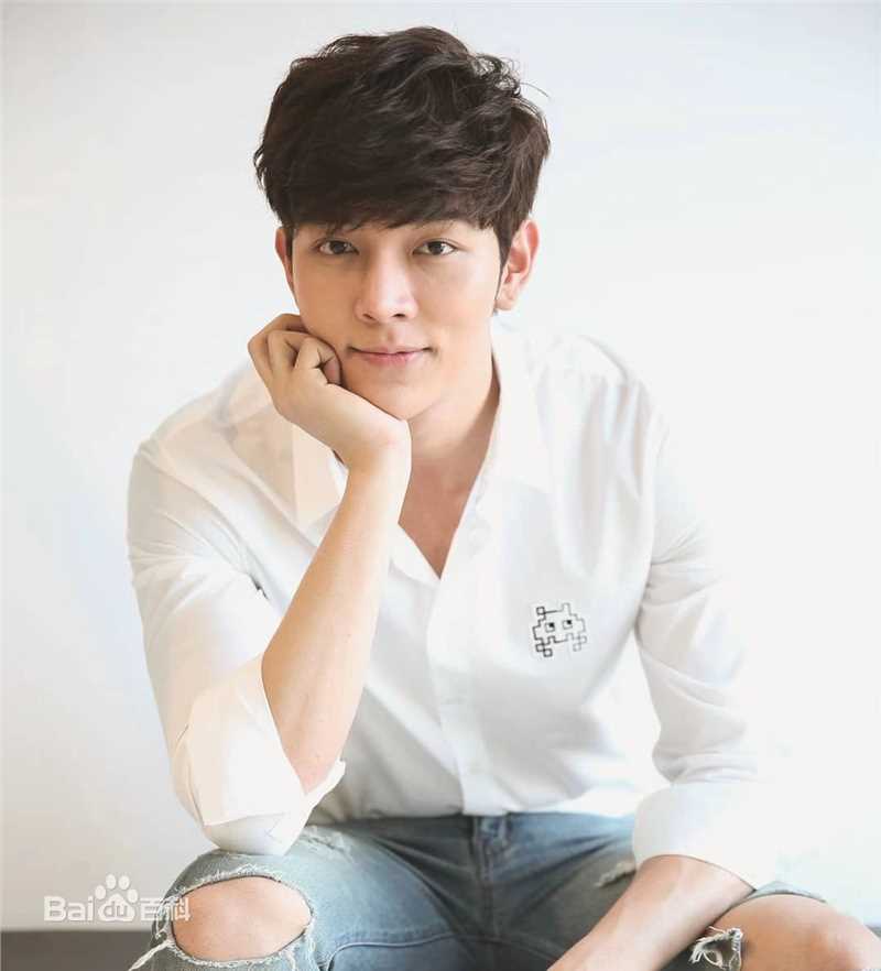 最优质英迪帕·塔尼(Itthipat Thanit、 )生活照