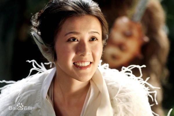 夏梓桐饰“九尾狐”图片图册