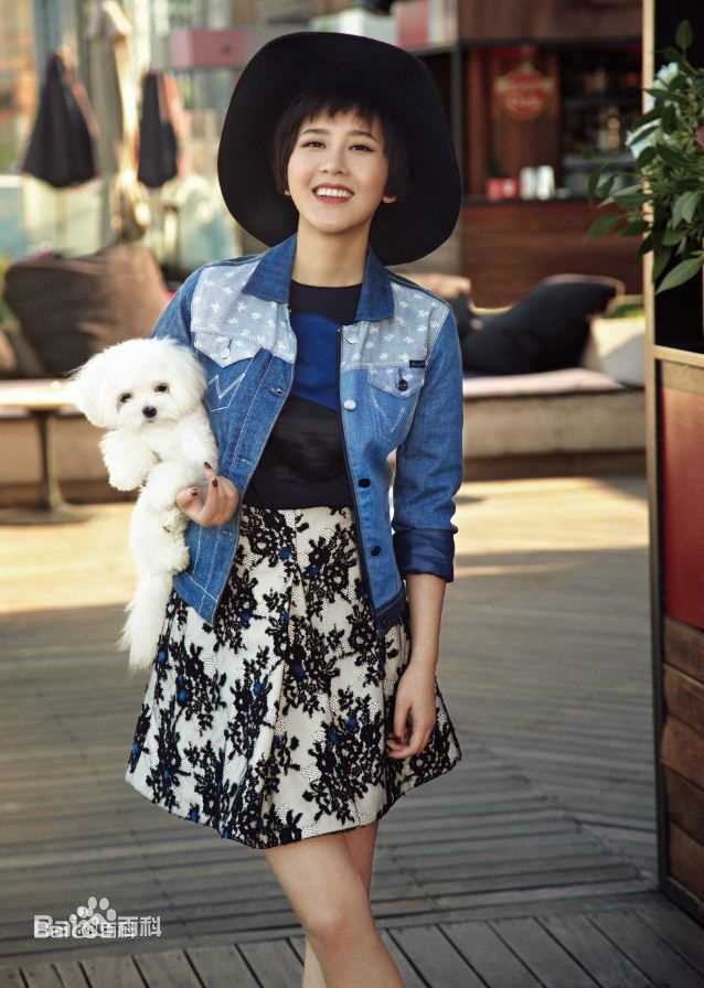 夏梓桐最新杂志拍摄壁纸