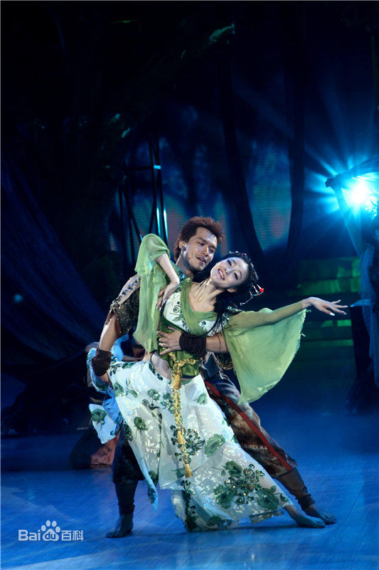 刘雨欣(Angel Liu)晚会节目前后照片