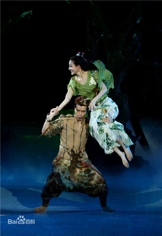 刘雨欣(Angel Liu)晚会节目前后照片