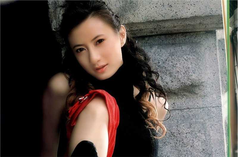 最新黄伊汶(Emme Wong，Dior Wong)壁纸