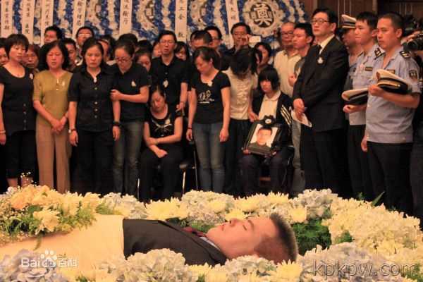 吴斌烈士追悼会前后照片