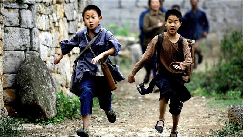 闫然《云下的日子》高清剧照