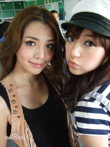 李毓芬(Tia Keiko)生活照壁纸壁纸