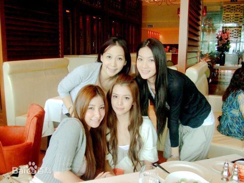 李毓芬(Tia Keiko)生活照壁纸壁纸