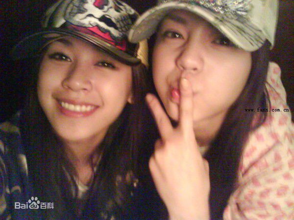 李毓芬(Tia Keiko)生活照壁纸壁纸