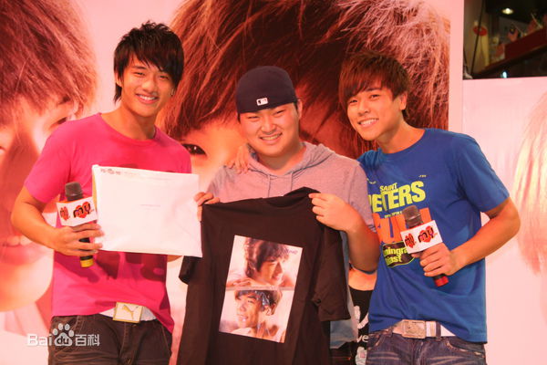 东于哲(Thomas&Jack)生活照一前后照片