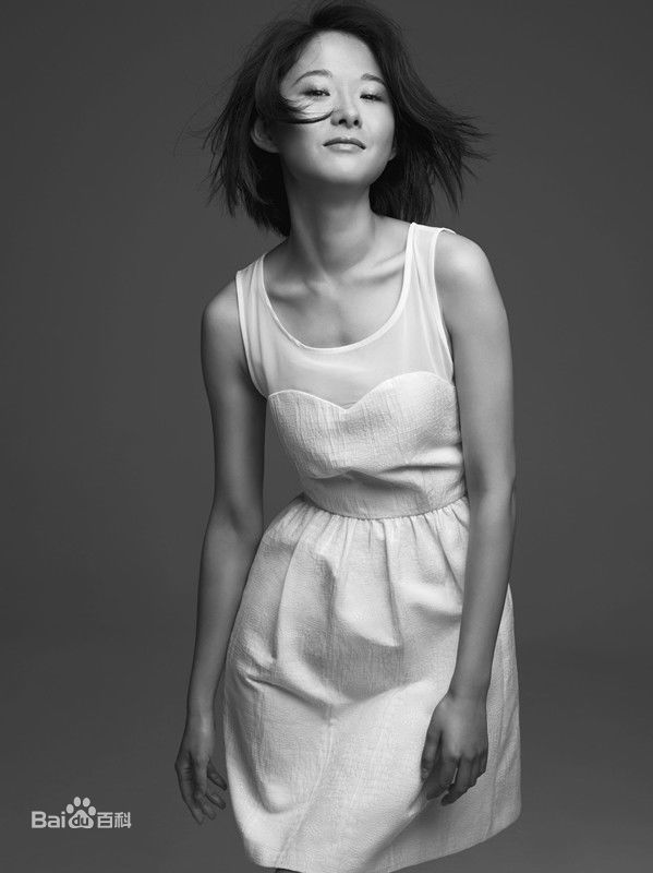 刘滢黑白印象图片图册