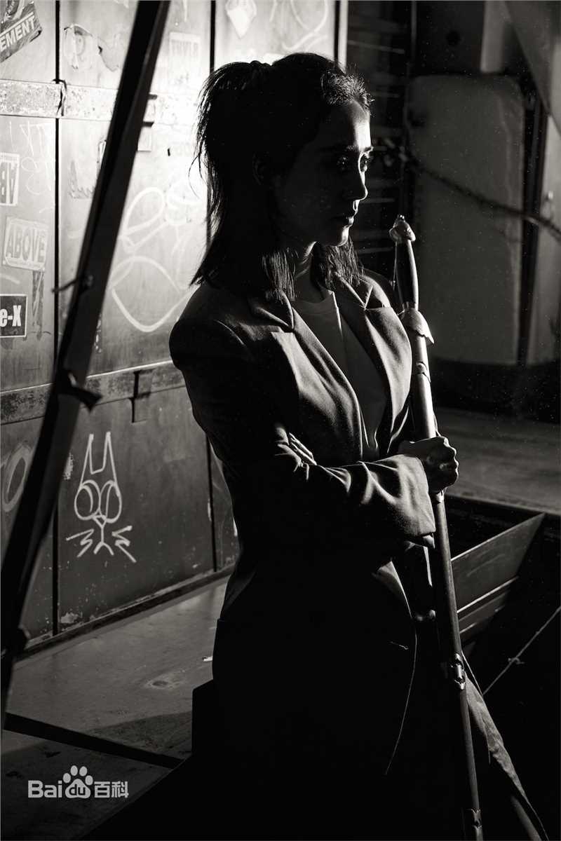 王智(WangZhi)行走于都市的女侠性感图片图集