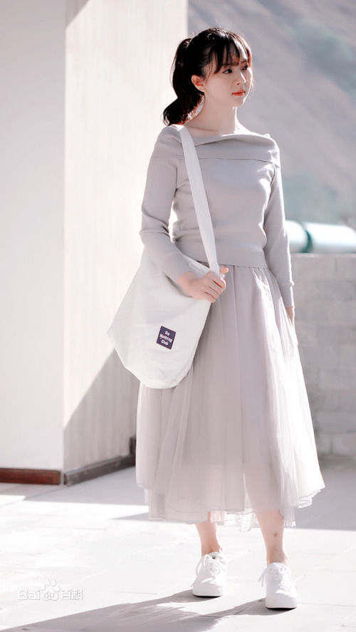 尔玛依娜(ERMA)最新壁纸