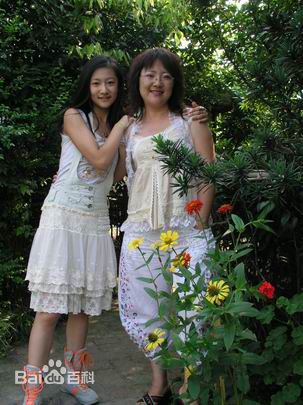 余玥(Yilia)最全童年壁纸