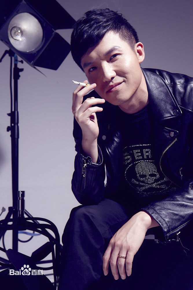 最新裘仲维(David)性感图片