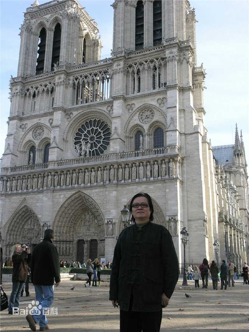 赵治平艺术生活照素颜照壁纸