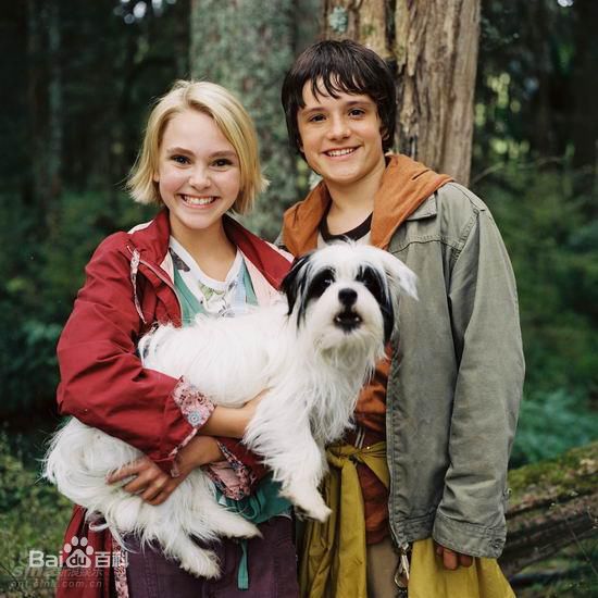 高清安娜索菲亚·罗伯(AnnaSophia Robb)在《仙境之桥》里的中的图册