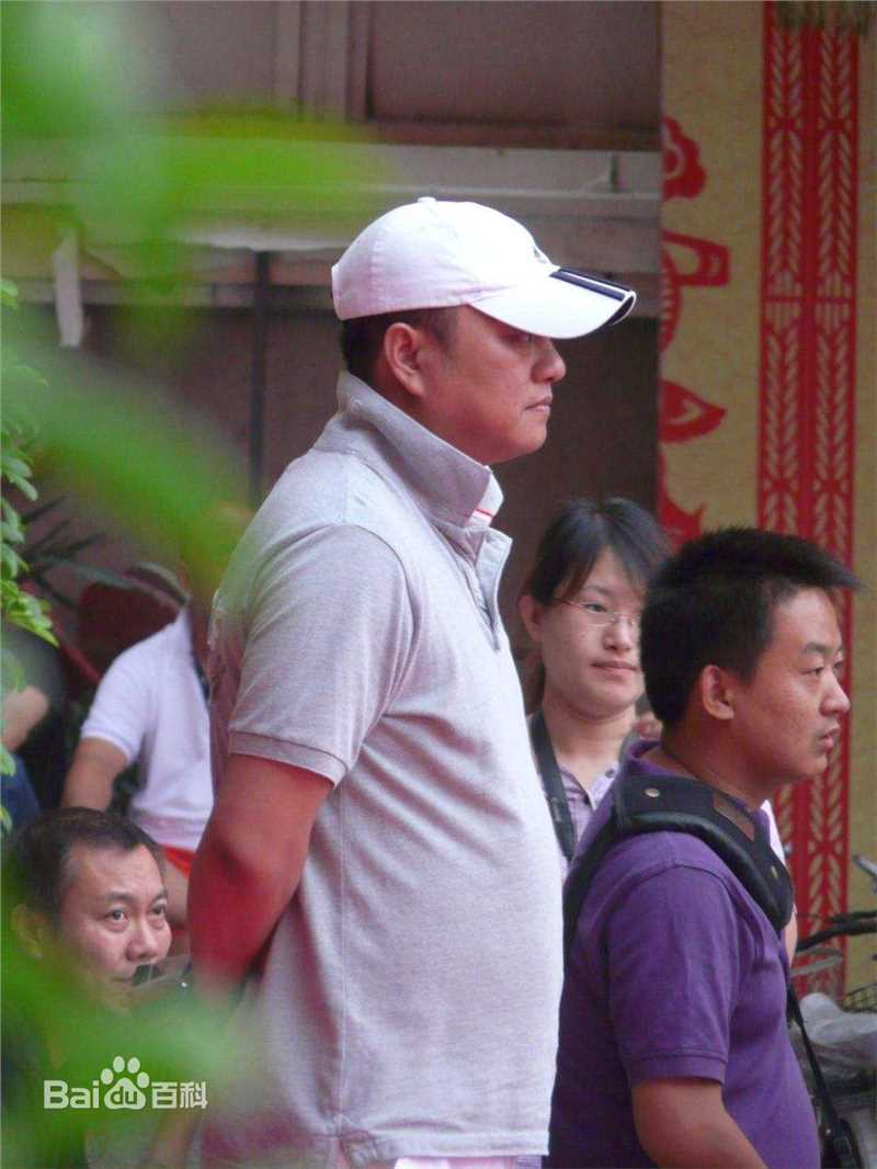 张家豪出席活动前后照片