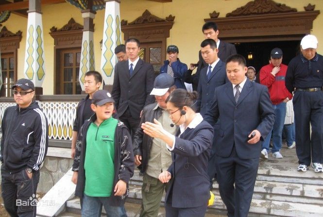 张家豪出席活动前后照片