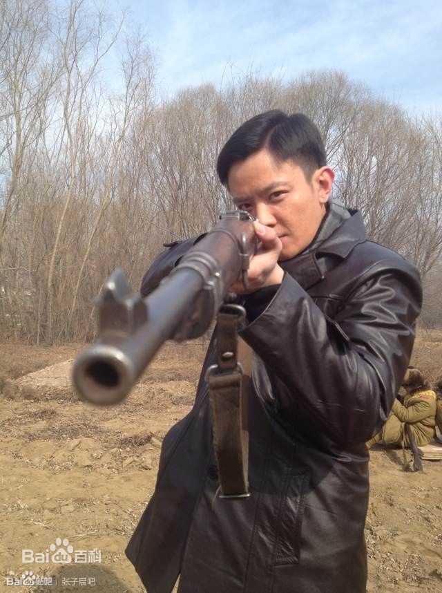 张子晨成长经历性感图片图集