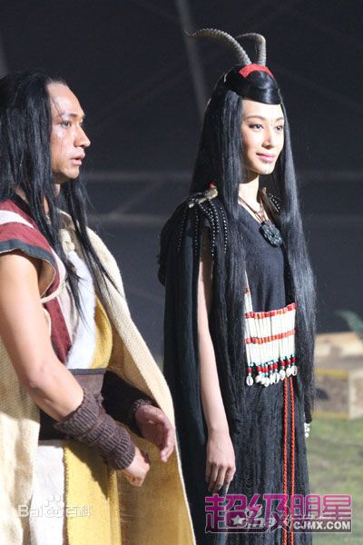 侯璎珏(Hou Yingjue)电视剧《英雄时代》勐康精选剧照