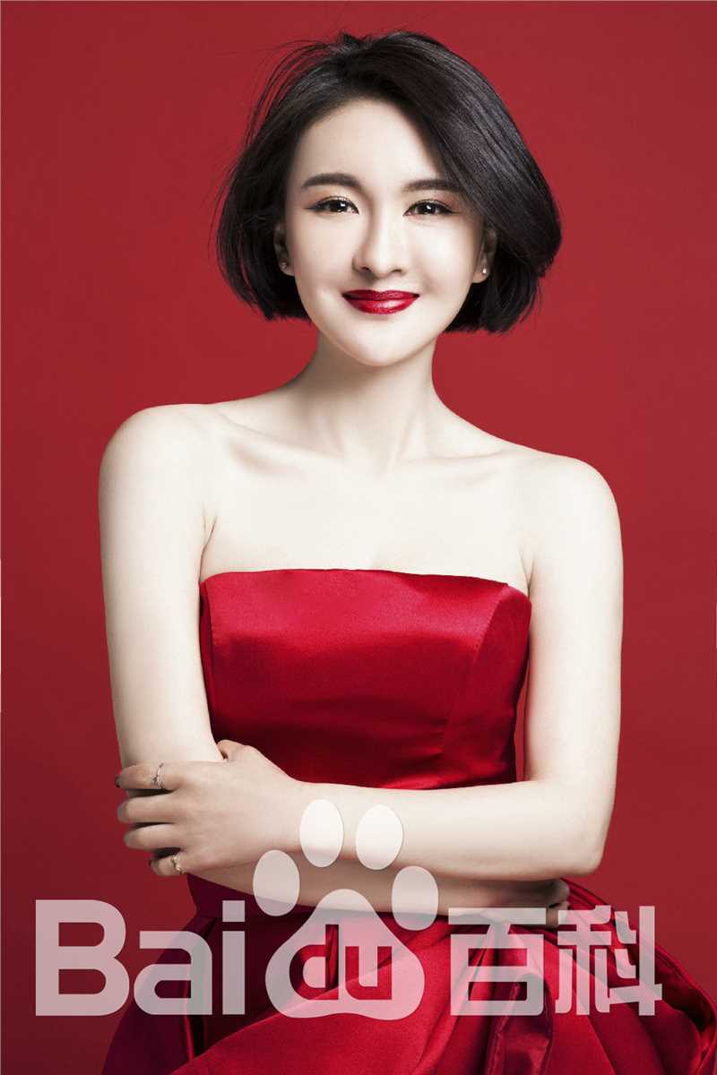 郑亦桐(Zheng Yi Tong)宣传照壁纸壁纸