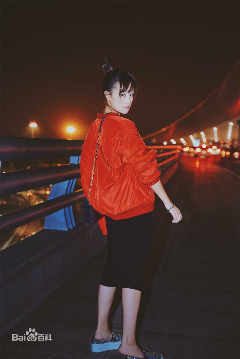 蓝盈莹(Lyric)机场LOOK素颜照相册