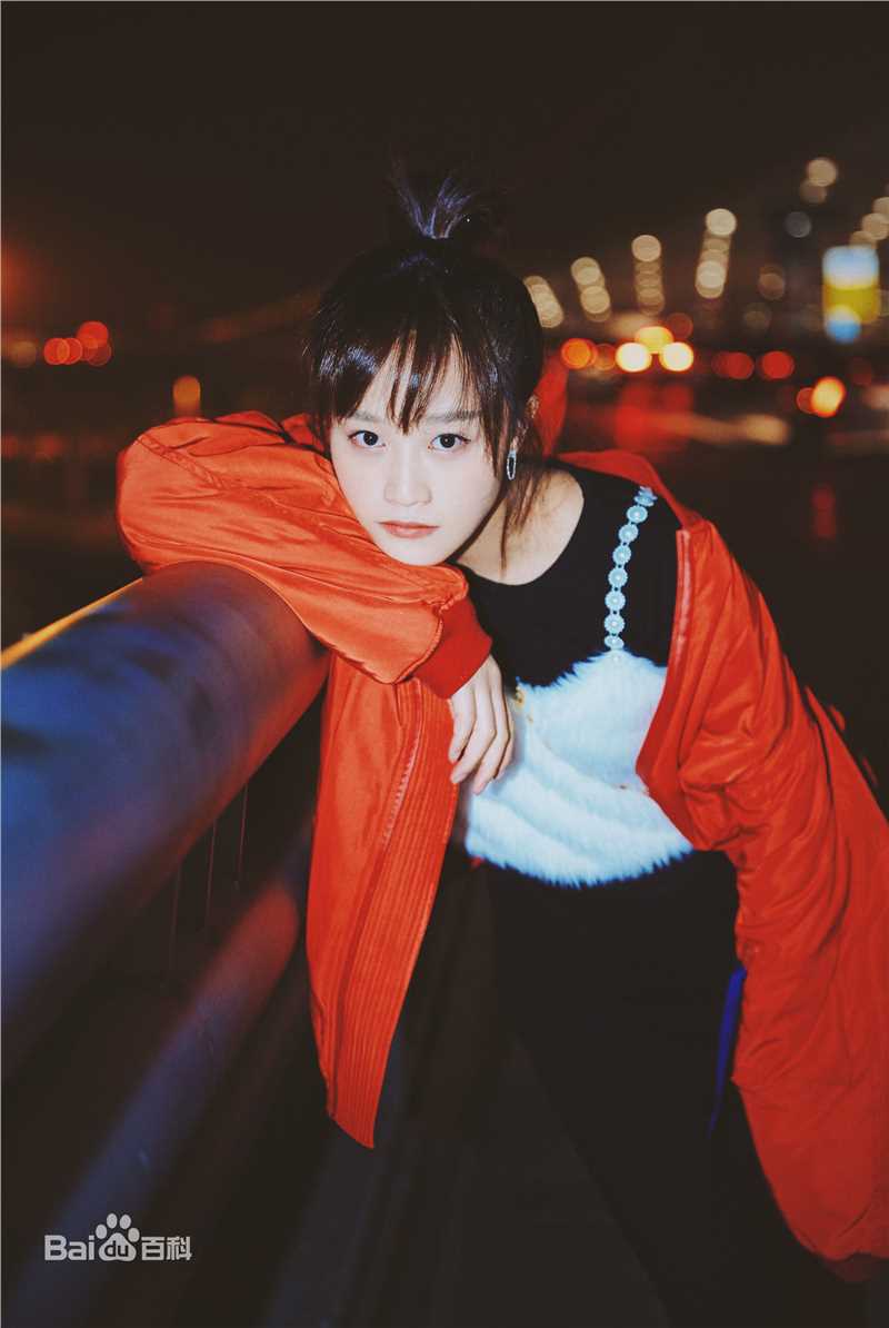 蓝盈莹(Lyric)机场LOOK素颜照相册