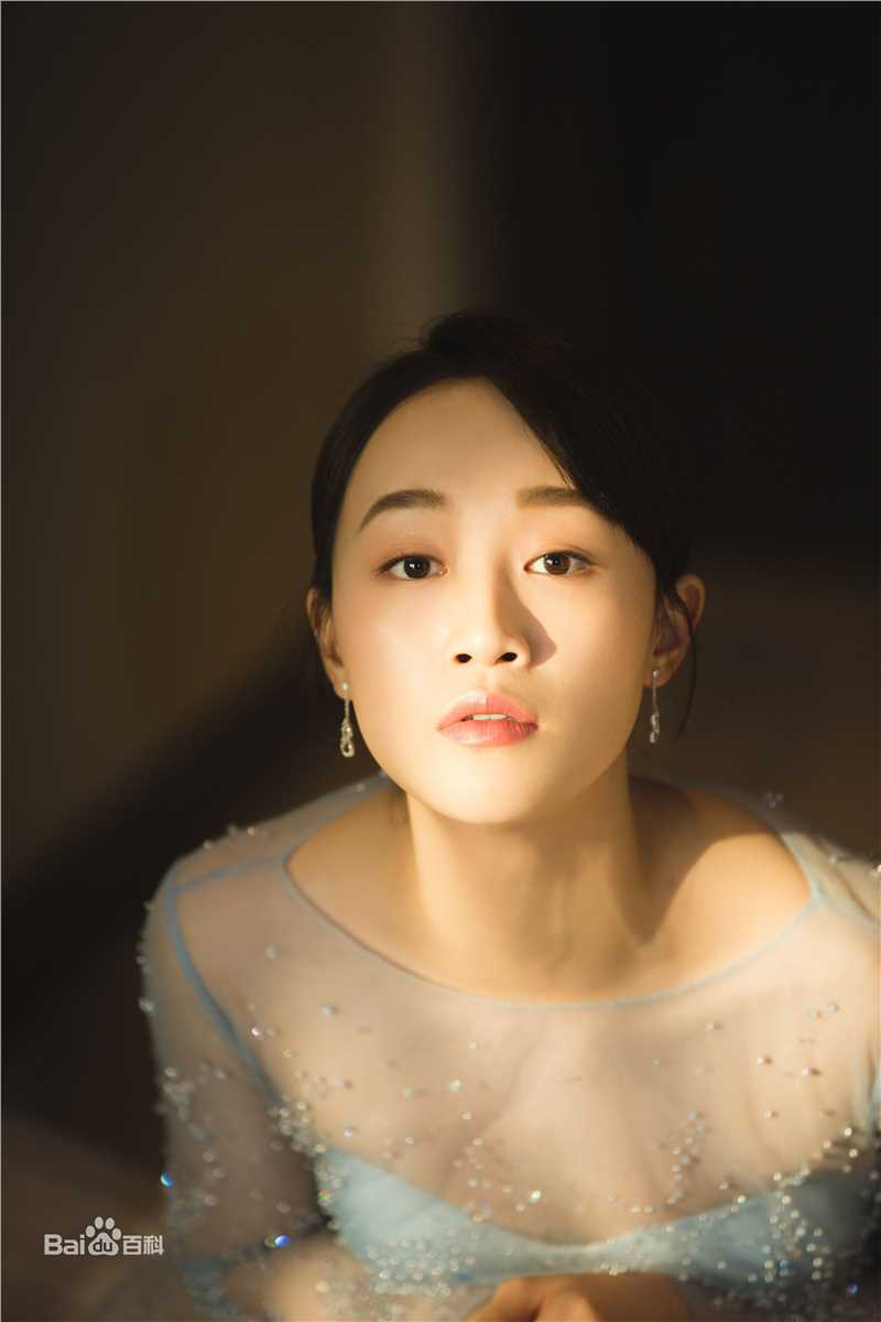 蓝盈莹(Lyric)第8届澳门国际电影电视节最佳女配角奖前后照片