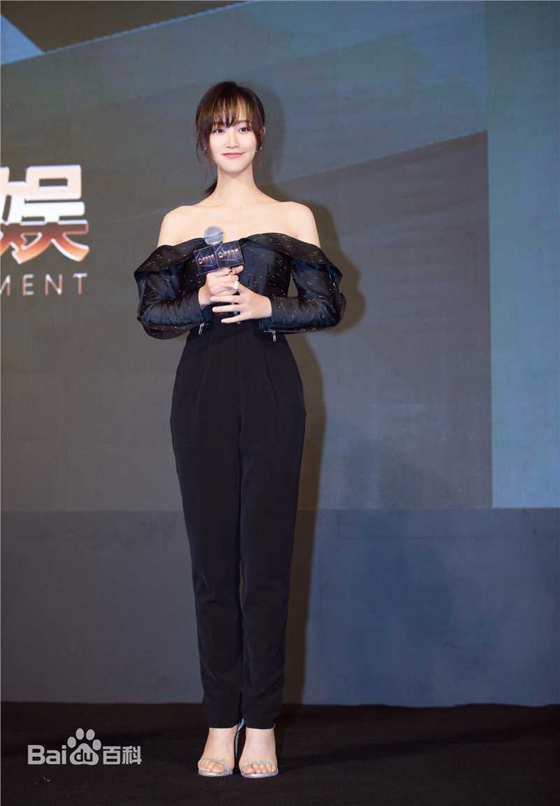 精选蓝盈莹(Lyric)在《逆光》发布会中的图册