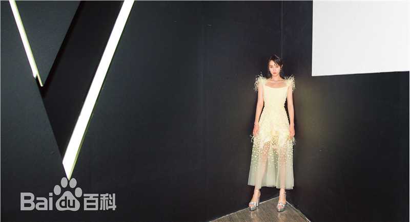 蓝盈莹(Lyric)Vogue Film 时装电影展开幕图册