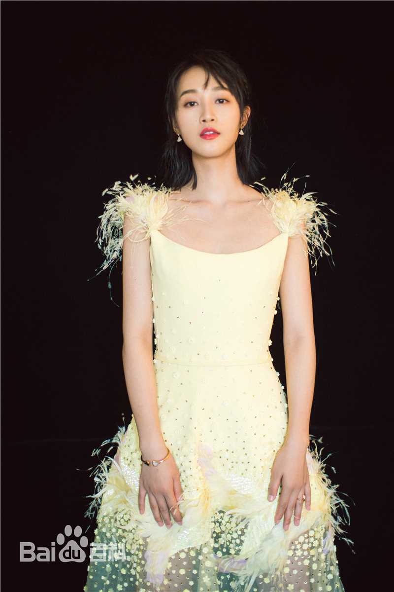 蓝盈莹(Lyric)Vogue Film 时装电影展开幕图册