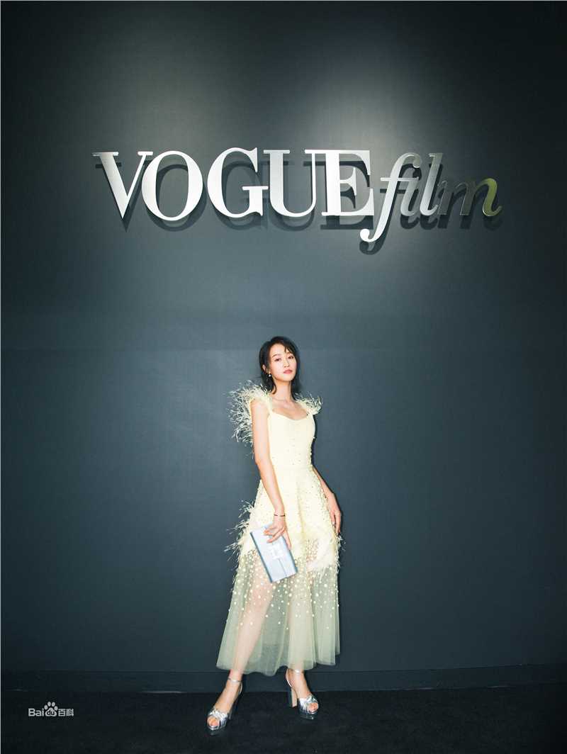 蓝盈莹(Lyric)Vogue Film 时装电影展开幕图册