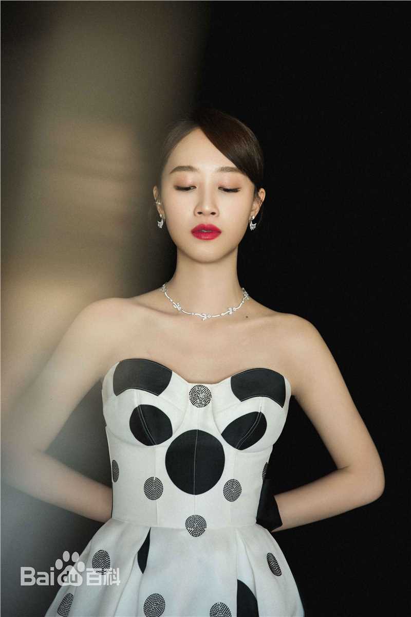 蓝盈莹(Lyric)2017中国时尚权力榜 活动性感图片图集