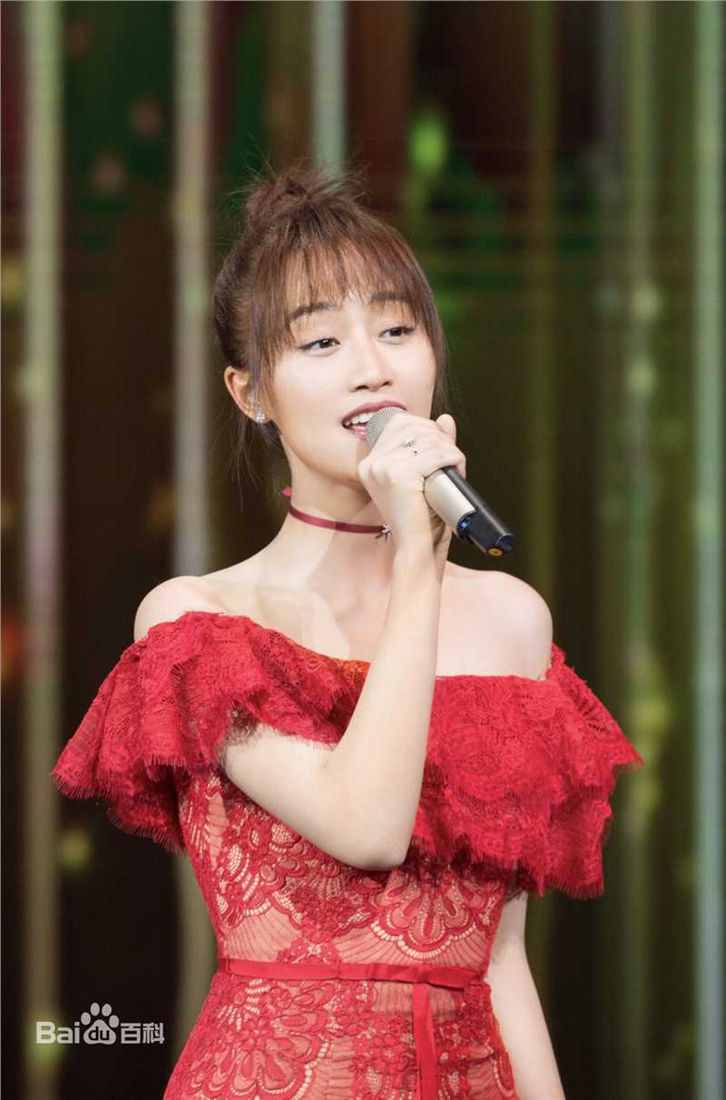 高清蓝盈莹(Lyric)在《春晚倒计时》节目中的图集