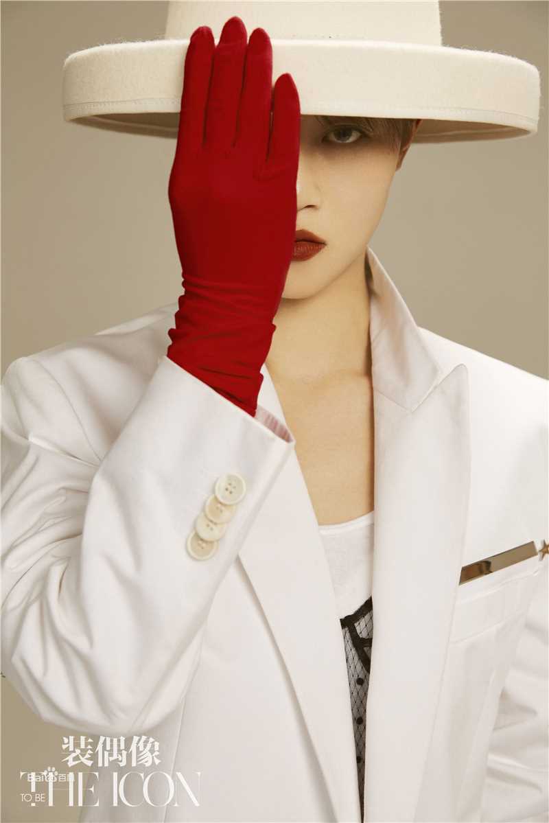 高清蓝盈莹(Lyric)在《装偶像》中的图集