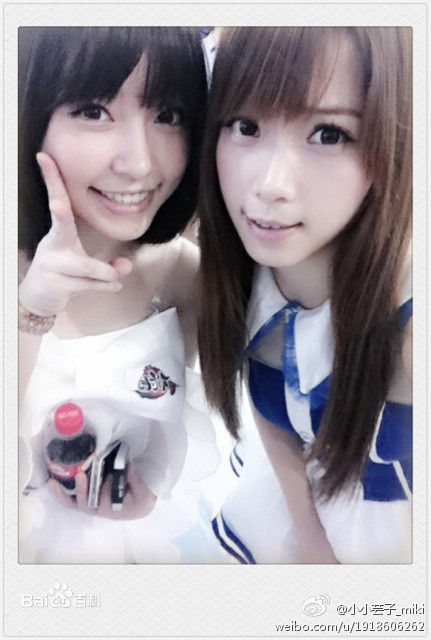 最新周梦娅性感图片